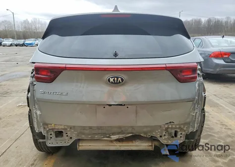 2021 Kia Sportage Lx z USA, uszkodzony, nr VIN KNDPMCAC4M7942238